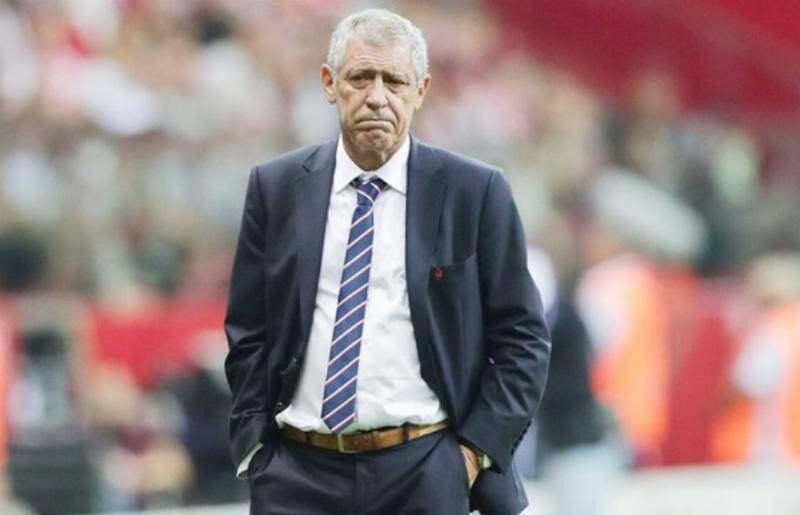 Fernando Santos chỉ đạo trận đấu với đội tuyển Ba Lan